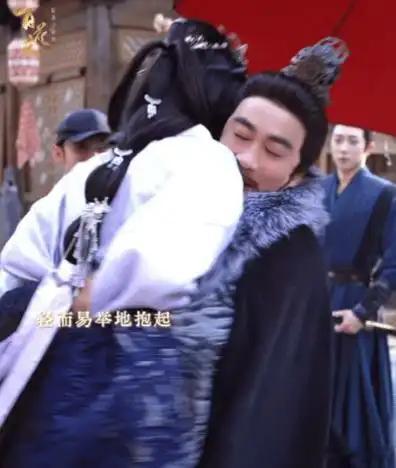 天呐！51岁何润东已经开始演孟子义父亲了，网友直言：这不是妥妥的霸王和虞姬 
