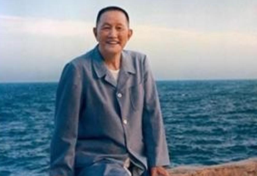 上世纪60年代的一天，吉林农机厅厅长洪学智刚下班，就被邻居告知：“洪厅长，这几天