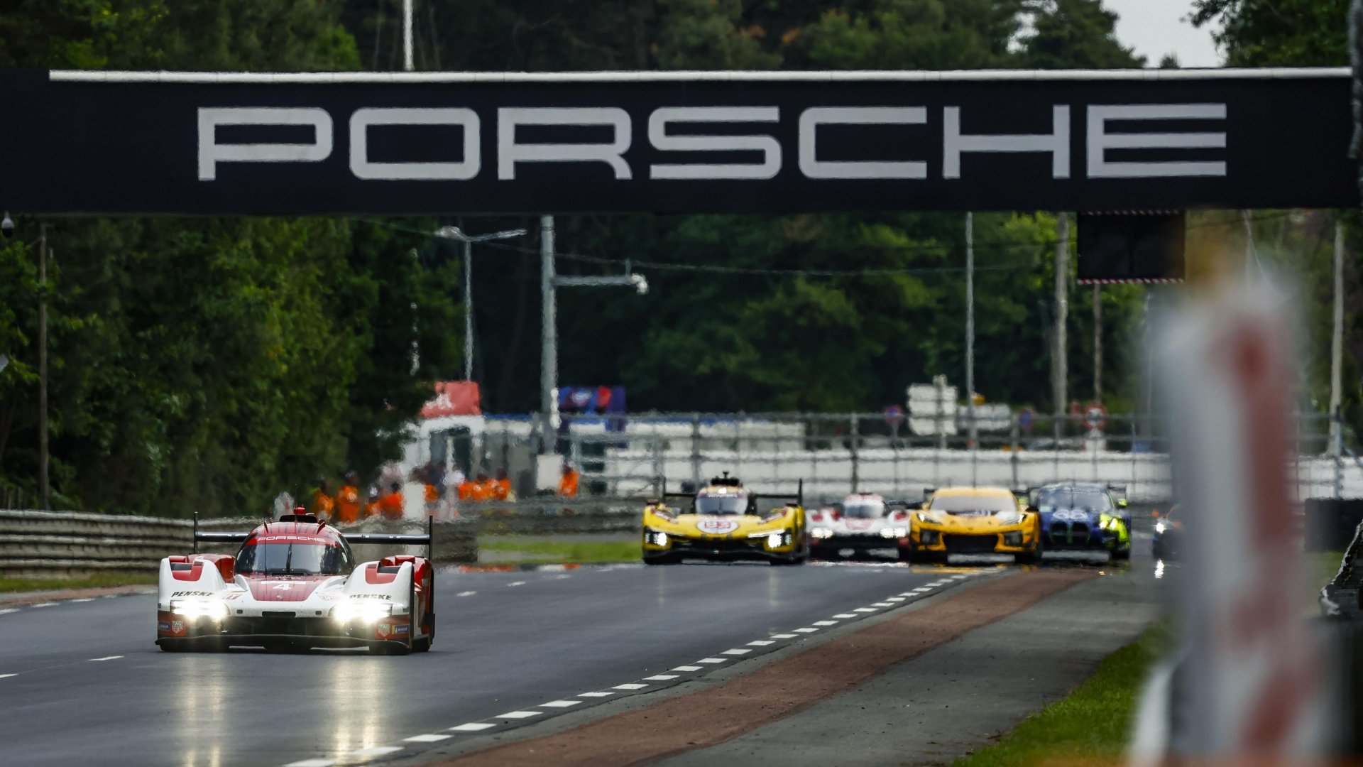 6 月 14 号，2025 勒芒耐力赛开战。保时捷一如既往，Porsche Pe