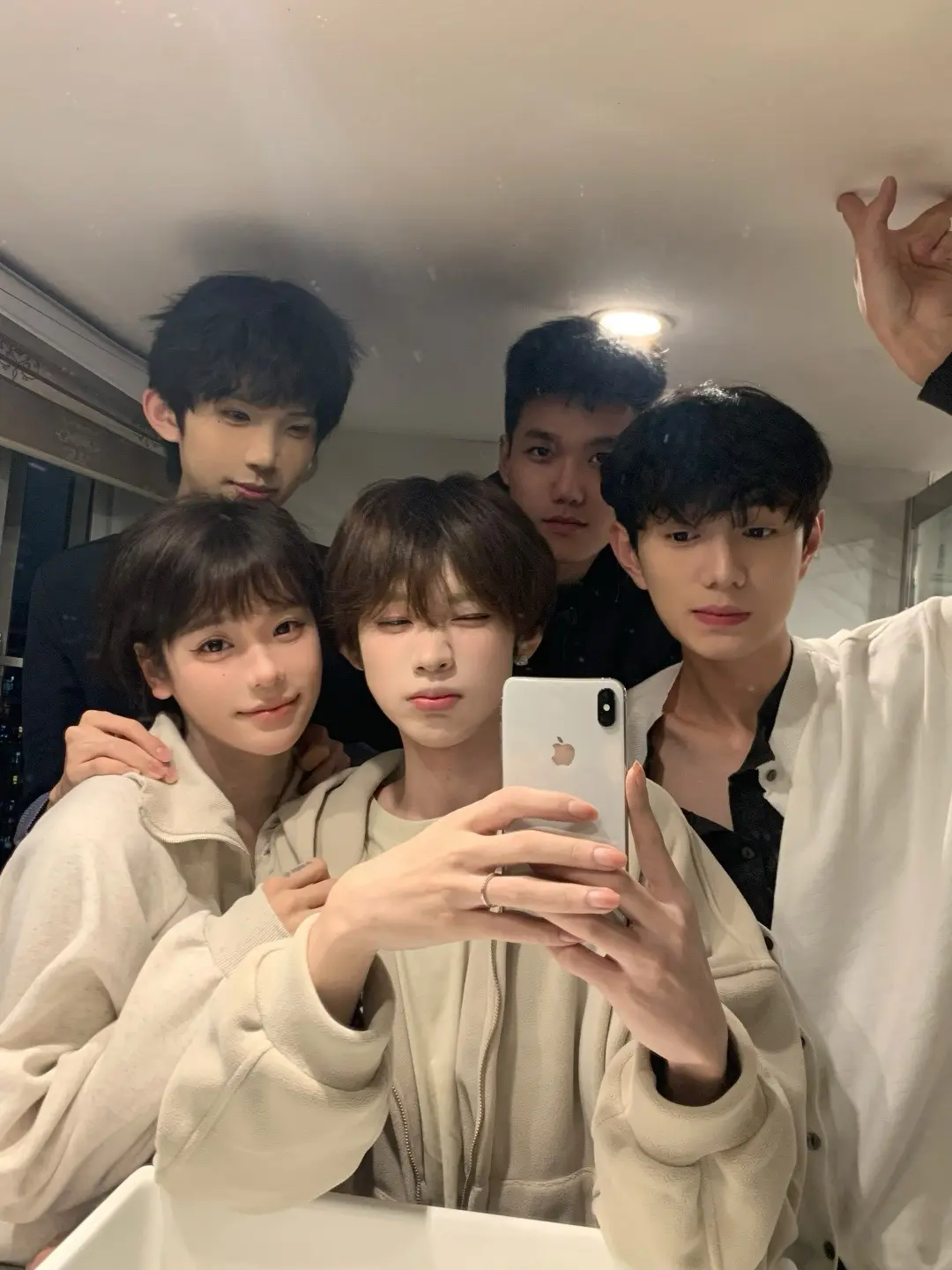 有好朋友在的每个瞬间都很幸福˶╹ꇴ╹˶。