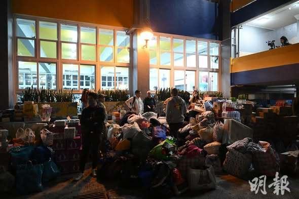 香港大浦发生火灾香港大埔发生火灾4人死亡 大埔宏福苑五級火持續，火災下大批居民疏