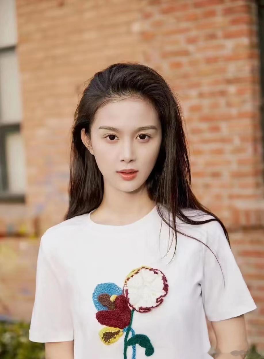 #网传难哄主演范世錡吴施乐# 我觉得我还是蛮期待的，因为范世錡吴施乐两个人都是新