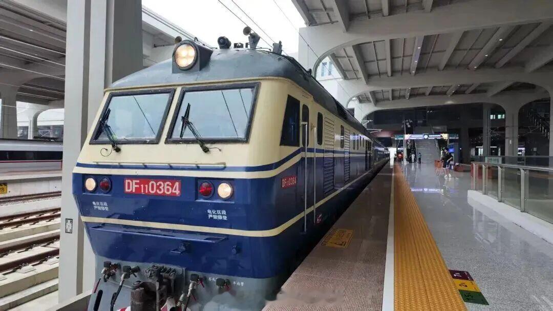 高铁头条【宜昌至兴山高速铁路进入联调联试阶段】随着55103次检测列车于6月29