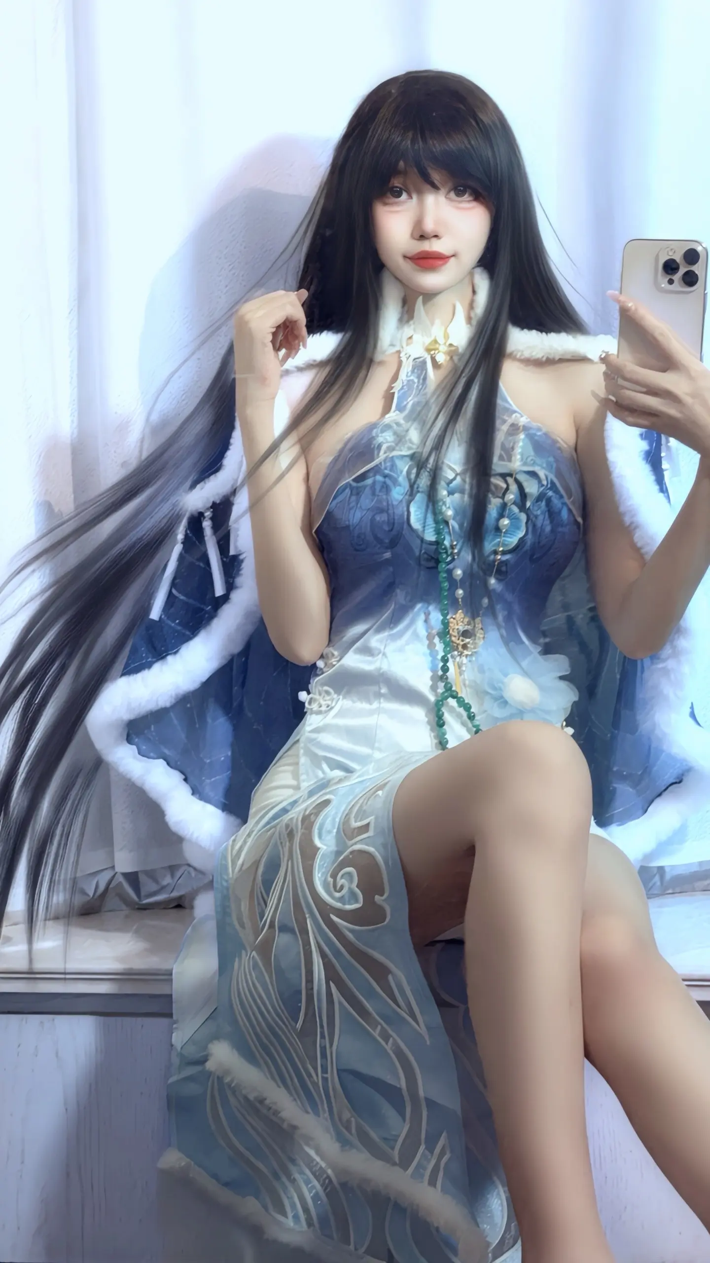 江畔何时初见雪。