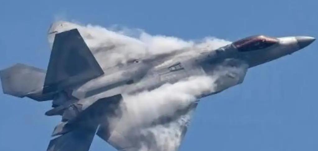 美军到现在都想不通，他们的主力战机 F‑35 从日本基地刚起飞，飞了还不到 20