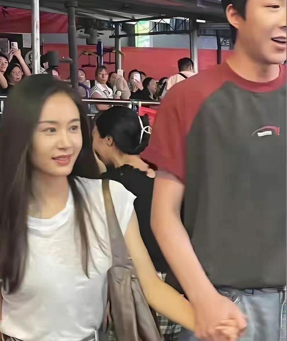 天呐，差点没认出来，真人这么漂亮 