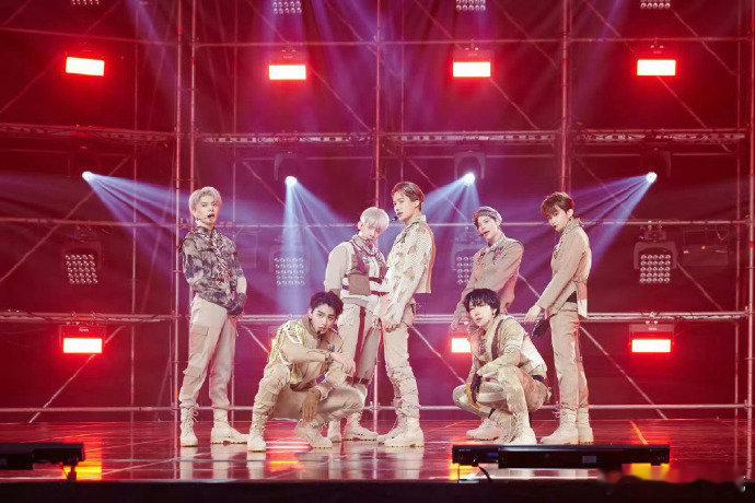 SuperM仅剩Kai和李泰容韩娱大震动，黄旭熙合约到期选择出走，SuperM 