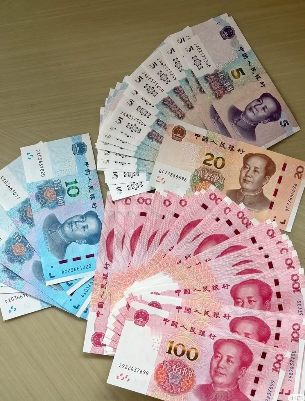 服了！大伯哥欠我5万潇洒，我却连杯15块的果茶都舍不得买
 
结婚头两年，大伯哥