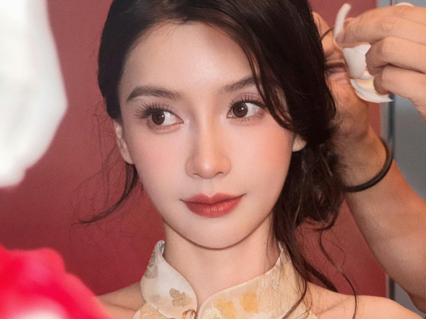 angelababy[超话] [坏笑]angelababy相思令 "白云的无意停