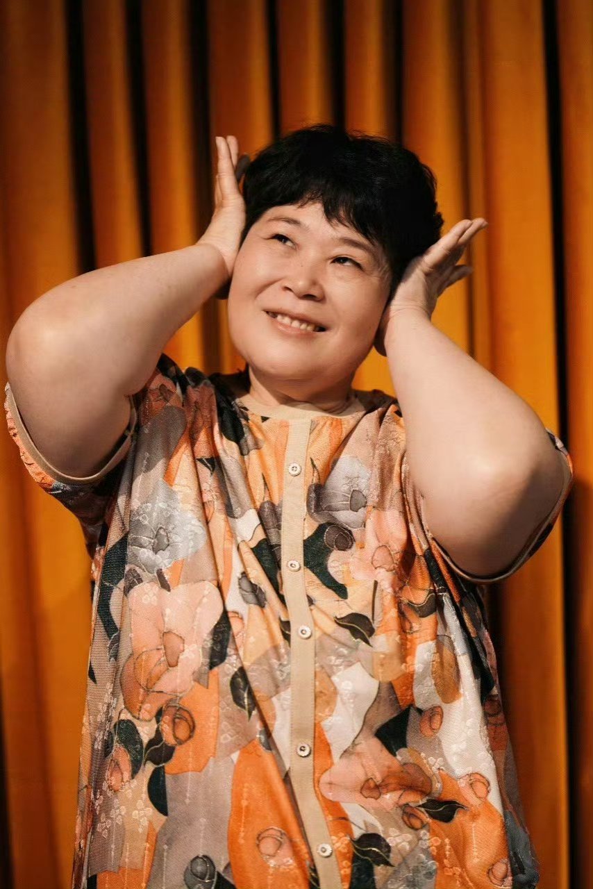 房主任驰援广西洪灾捐赠10万房主任驰援广西洪灾心系灾区，风雨同担。房主任驰援广西