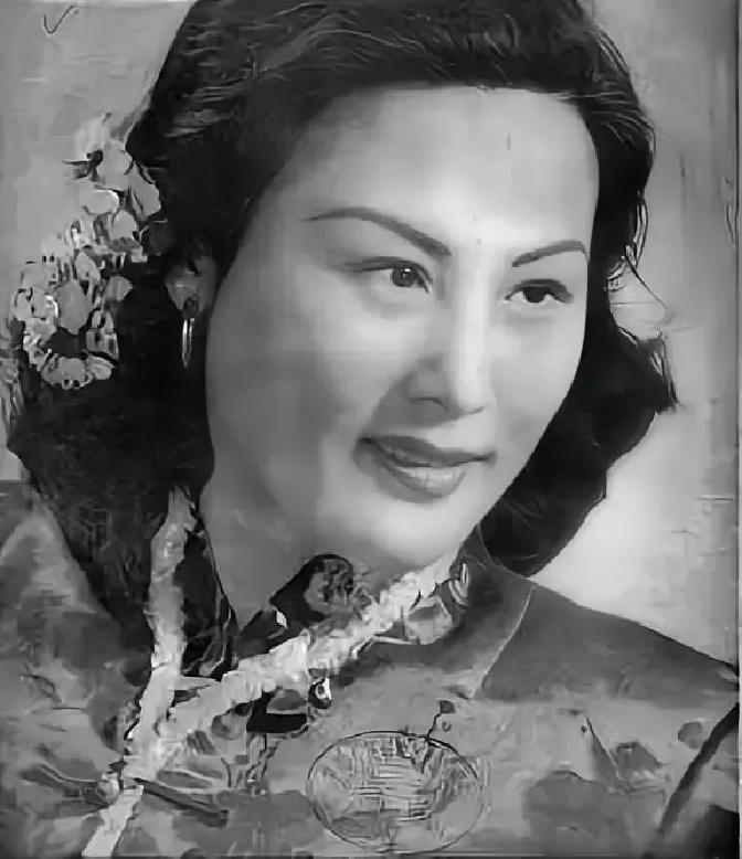 1942年，吴四宝被日军毒死，他的老婆佘爱珍哭得死去活来，早已垂涎其美貌的胡兰成