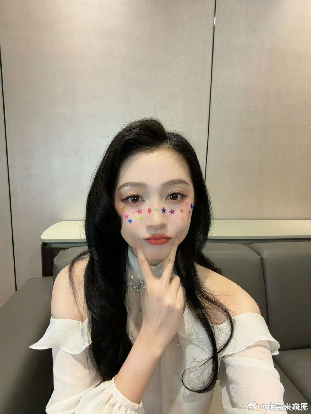 关晓彤给李昀锐推荐一列表偶像剧关晓彤李昀锐偷偷互卷健身 坦言晴也“变形计”温暖又