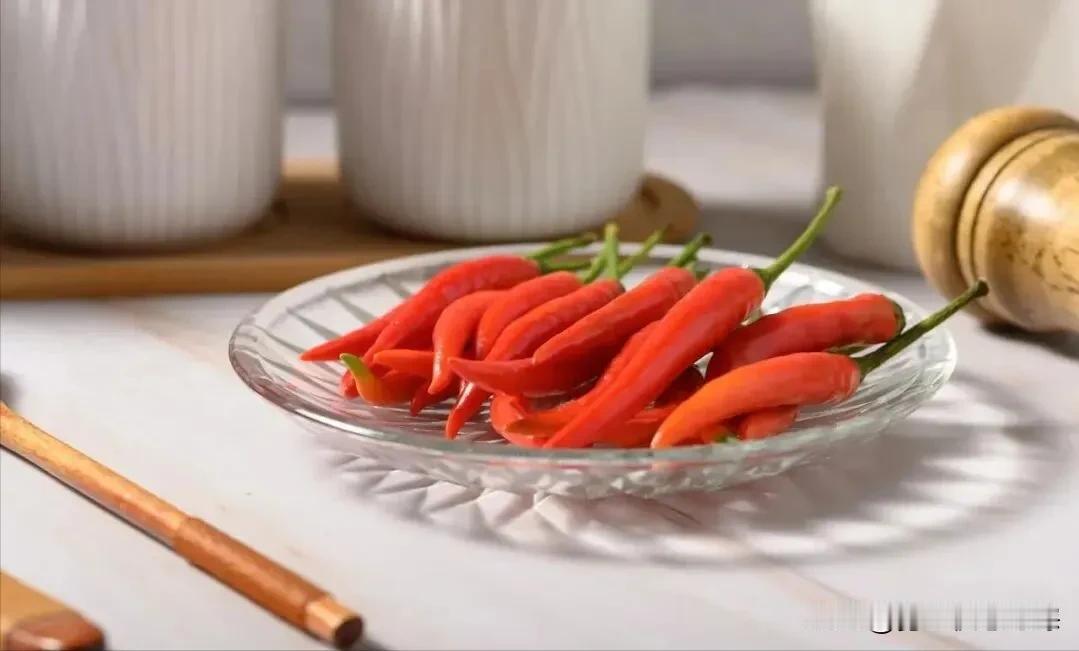 爱吃辣椒的人更长寿？研究证实：胃癌、糖尿病风险更低，全因死亡率下降13%
 
在