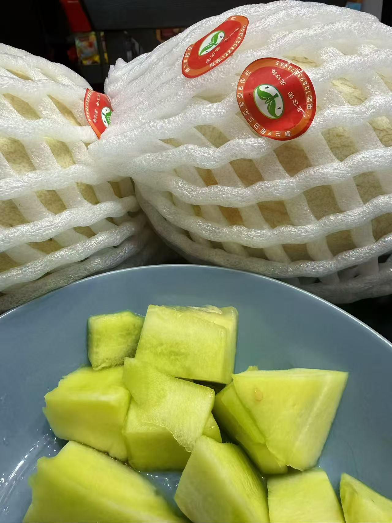 夏日水果，皋兰白兰瓜清甜解暑攻略！~
皋兰白兰瓜，相比哈密瓜的甜腻、西瓜的寡淡，