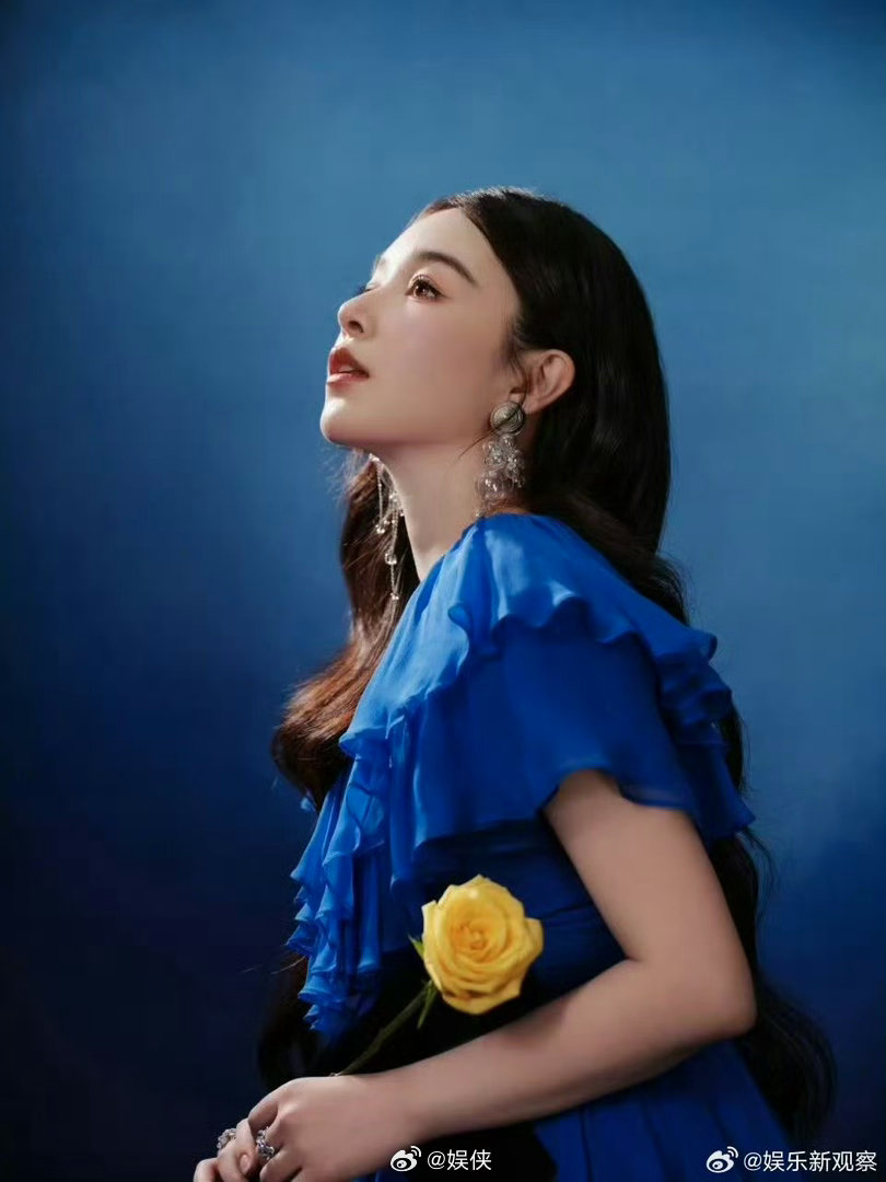 阚清子愿意为赵子琪去跳舞谁能不被阚清子打动！满心惦记赵子琪，知道对方想跳舞，就认