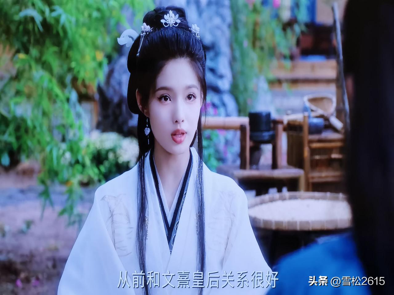 看《雀骨》的一点感慨

最近天热，白天少出门，追完了《雀骨》，总觉得差了点什么。
