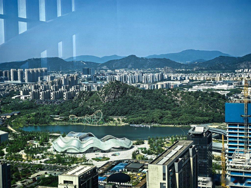 我一看这个过山车，好熟悉的感觉。果然是曾经的苏州乐园我姨妈家就在木渎，有一年一大