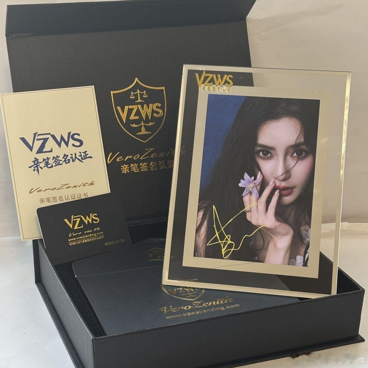 Angelababy杨颖亲笔签名照 ​​​