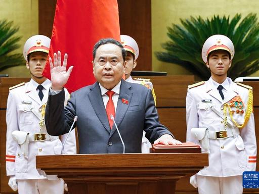 越南国会主席陈青敏10月11日抵达北京，这次提出两件事，一是推进战略基础设施互联