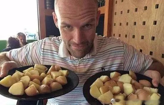 【土豆是一种被严重低估的主食食材】【土豆替代米饭，帮助减肥、降压、降尿酸】

这