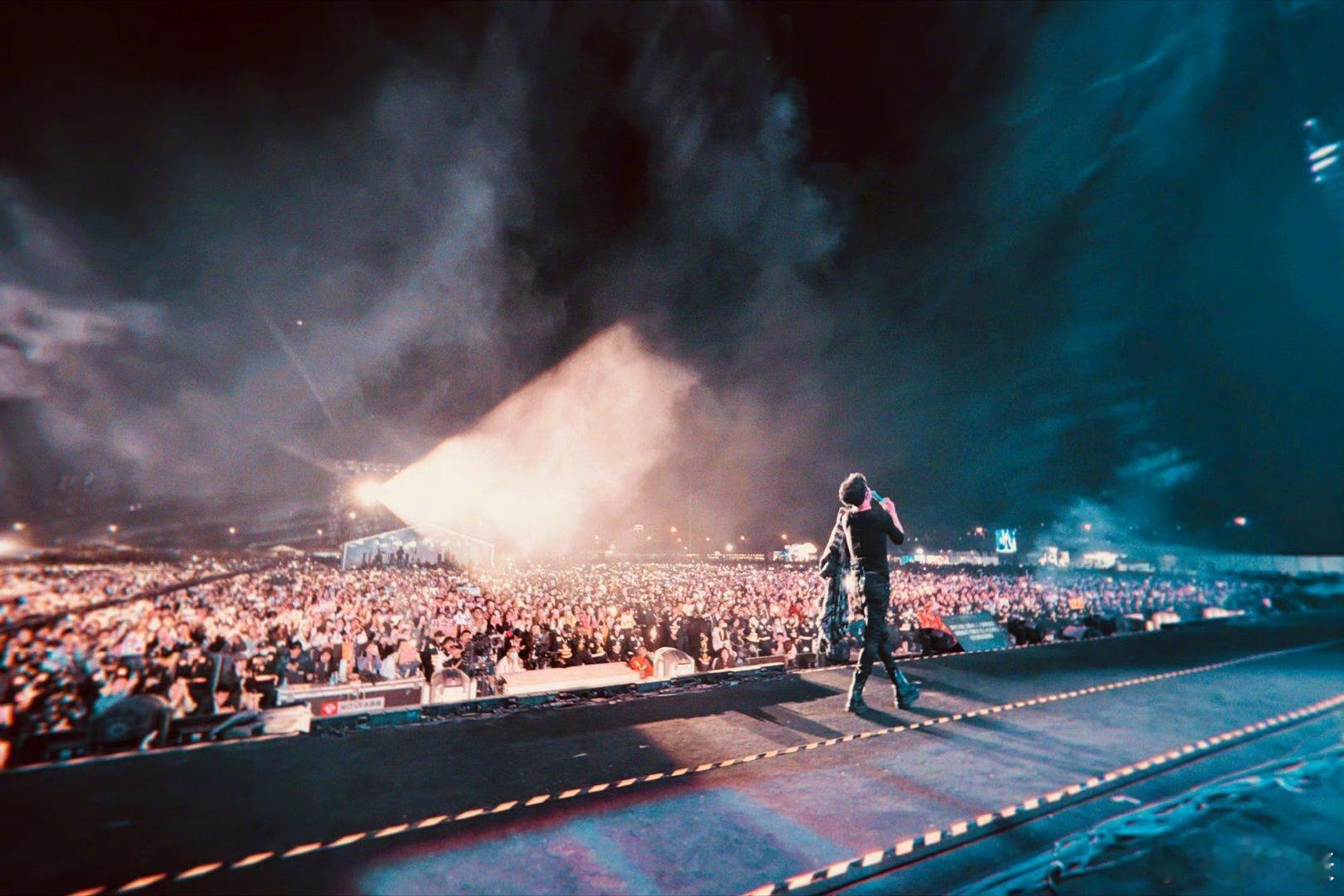 薛之谦别玩抽象了 ​​​