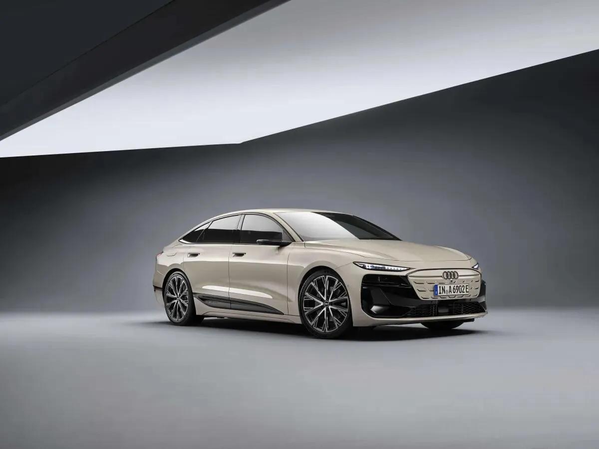 全新一代奥迪A6官图曝光！

全新一代奥迪A6 （Sportback e-tro