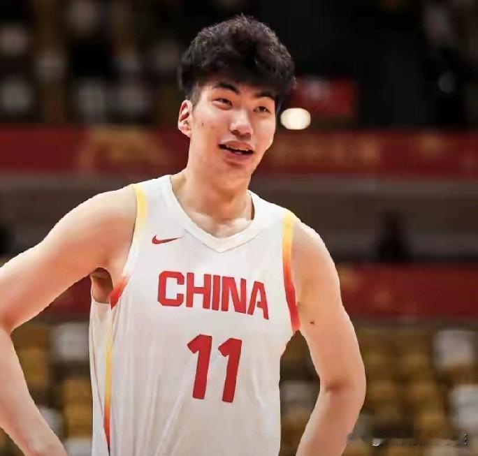 中国男篮和日本男篮之间的世界杯亚洲区预选赛开赛在即，关于球队征召在欧洲西乙联赛效