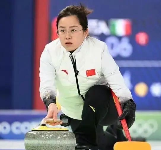 复仇失败，世锦赛中国女子冰壶第三场对战东道主加拿大队，状态低迷，发挥失常，最终3