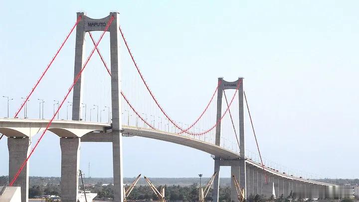 【北京的“冲击波”冲击非洲，美国在非洲应对中国】[极尽挑拨离间之能事，一会儿“短