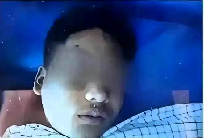 "命是你给的，你要就收回去好了！"河北沧州一个15岁男孩，放学提前回家撞见母亲和