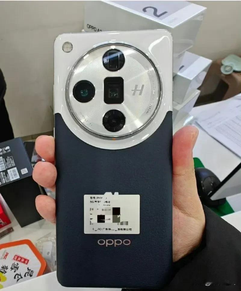 这OPPO Find X7 Ultra镜头也太突了吧，这确定不是带了通信功能相机
