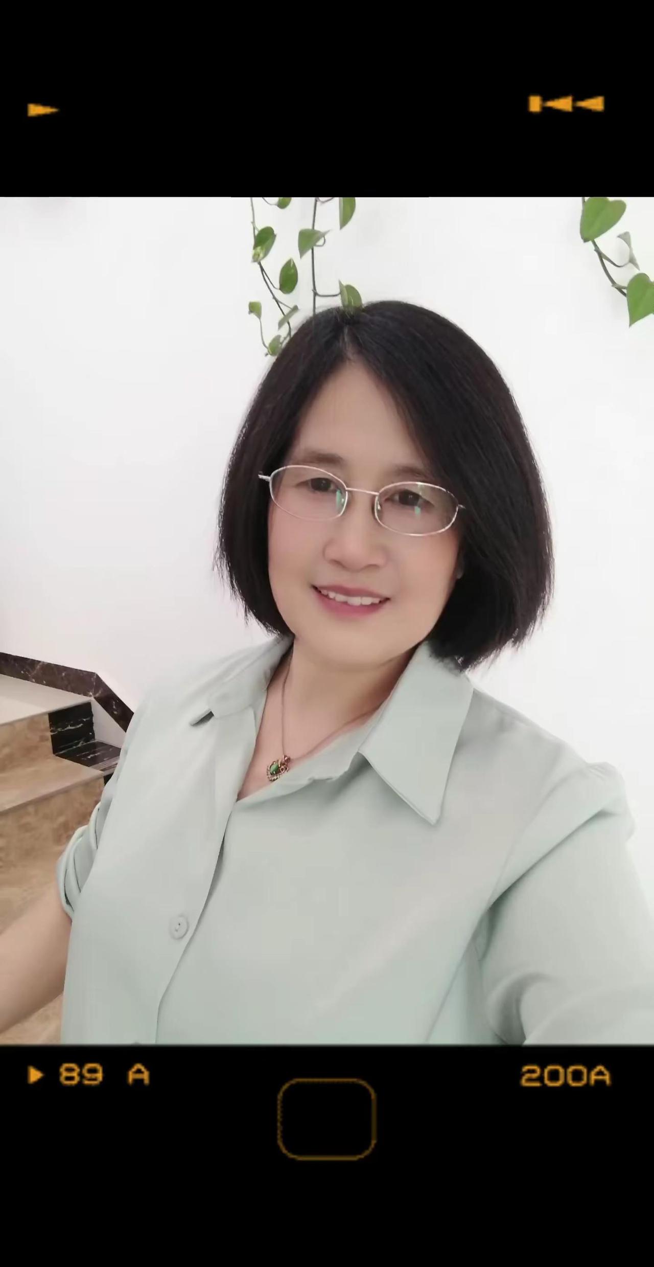 美好的清晨，祝福朋友们事事顺心，每天精彩，悠然自在，平安健康