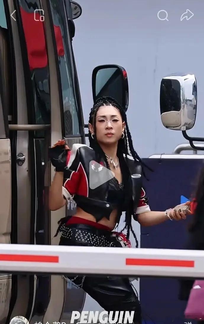 浪姐二公直播 bonbon girls造型出来了 谁被陷害…… 