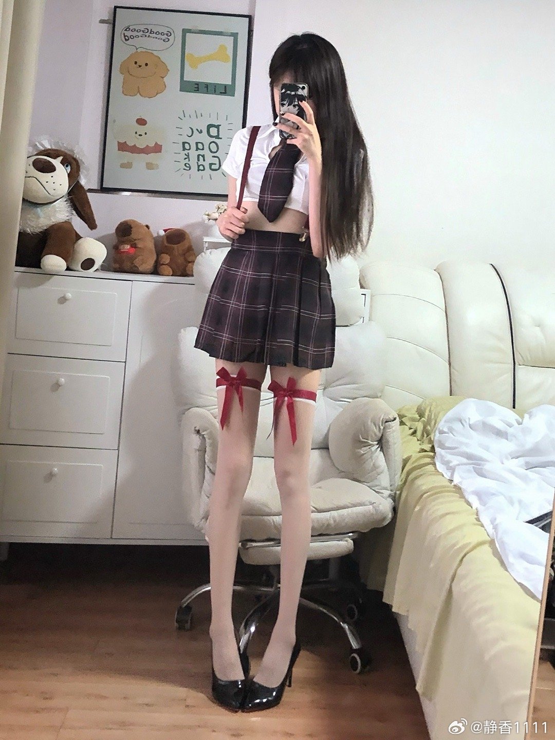ok我直说了我工作很忙很忙很忙最近很烦很烦很烦你的长相不是我的菜聊天也不幽默很生