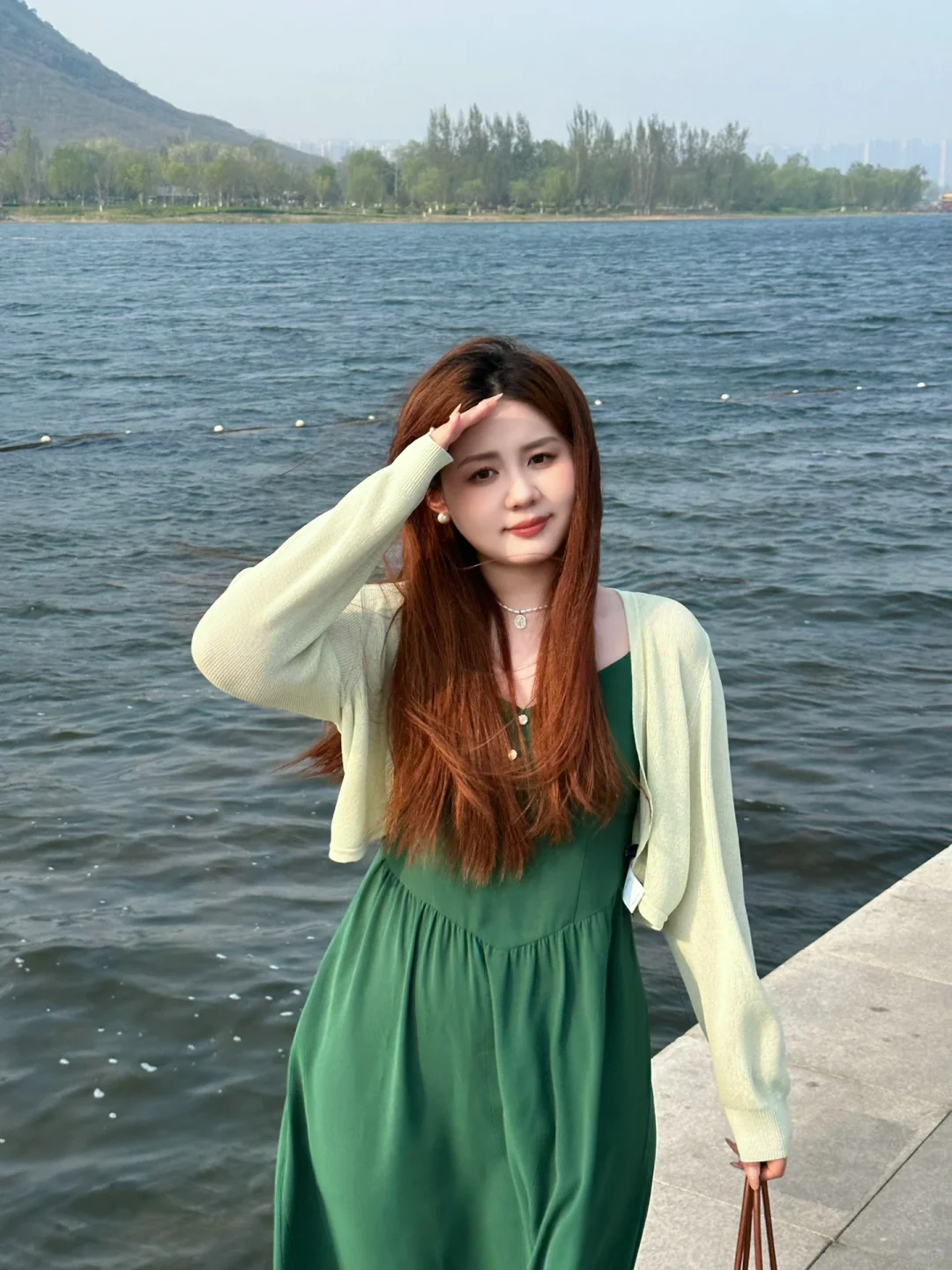 微胖穿搭|🌷春夏氛围感显白吊带裙！太美啦～