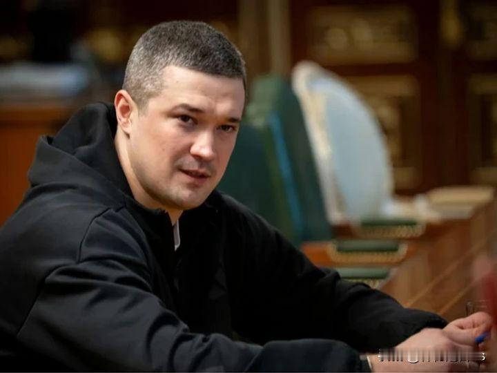 乌克兰最高拉达批准米哈伊洛·费多罗夫担任乌克兰国防部长。


乌克兰最高拉达议员