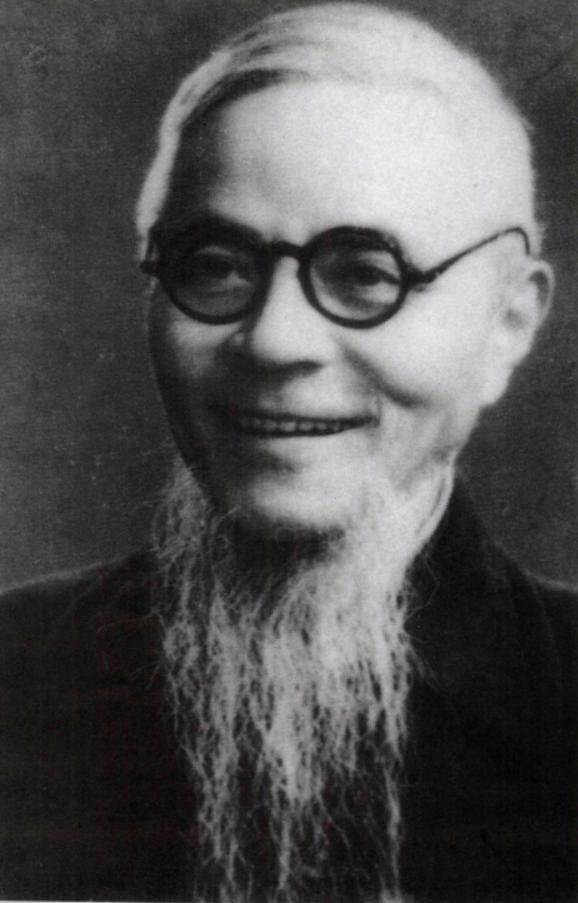 丰子恺在《豁然开朗》里写过一句通透的话：心小了，所有的小事就大了；心大了，所有的