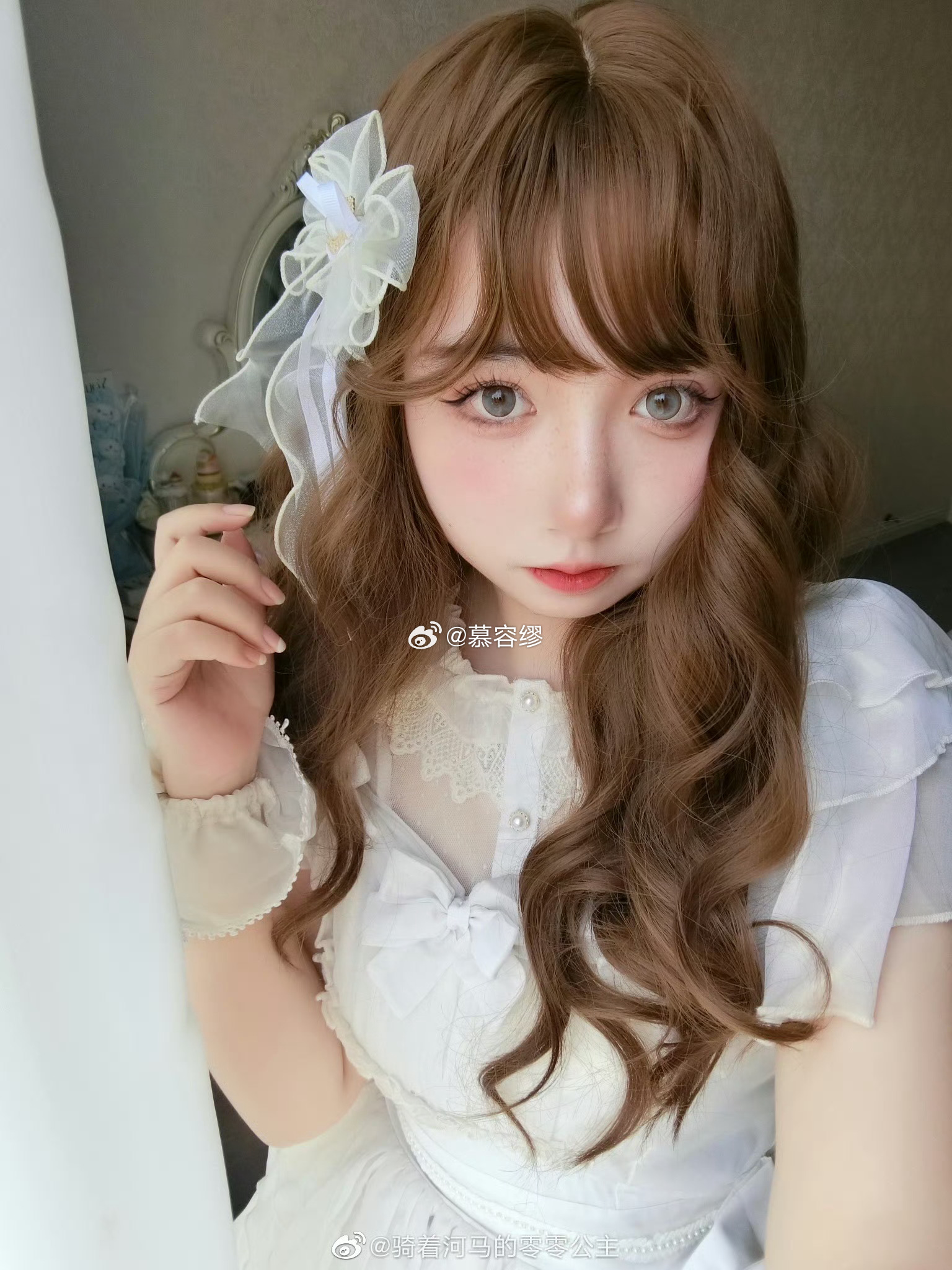 月亮都能弯 你为什么不能呢你为什么不能对我弯呢还是不够爱吗？