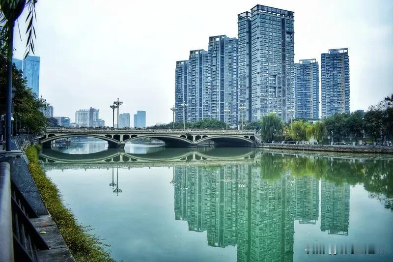 下半年最大的心愿就是实现“旅游自由”，我对这想法完全赞同！上半年被工作折腾得身心