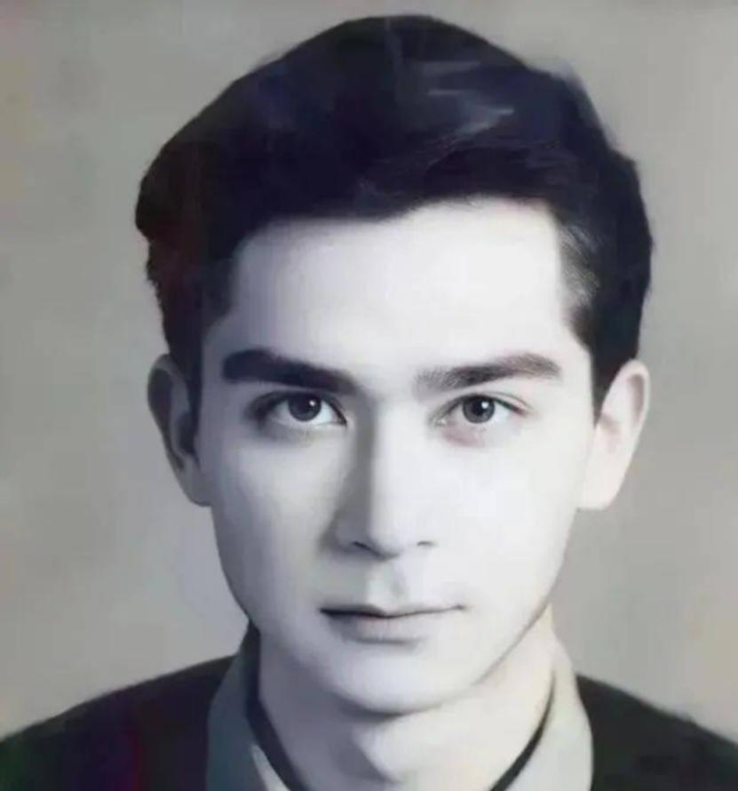 1963年，中国石油专家王德民教授因为长得太帅，被很多女生倒追。

当时不少人以