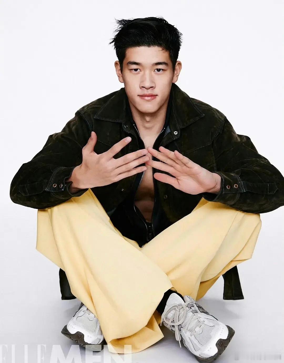 潘展乐的脸放在娱乐圈也丝毫不输吧？ ​​​