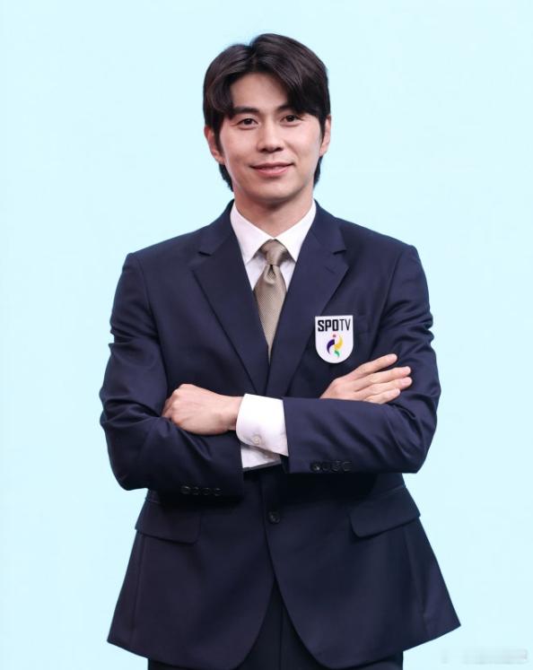 在韩国电视台担任名古屋亚运会足球解说的是昔日的“花样美男”林相协，对于韩国男足的