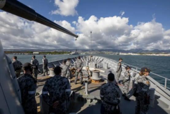 还以为中国要在南海跟美日韩掰手腕？这一局，中国换了玩法。第一步，跳出南海的缠斗；