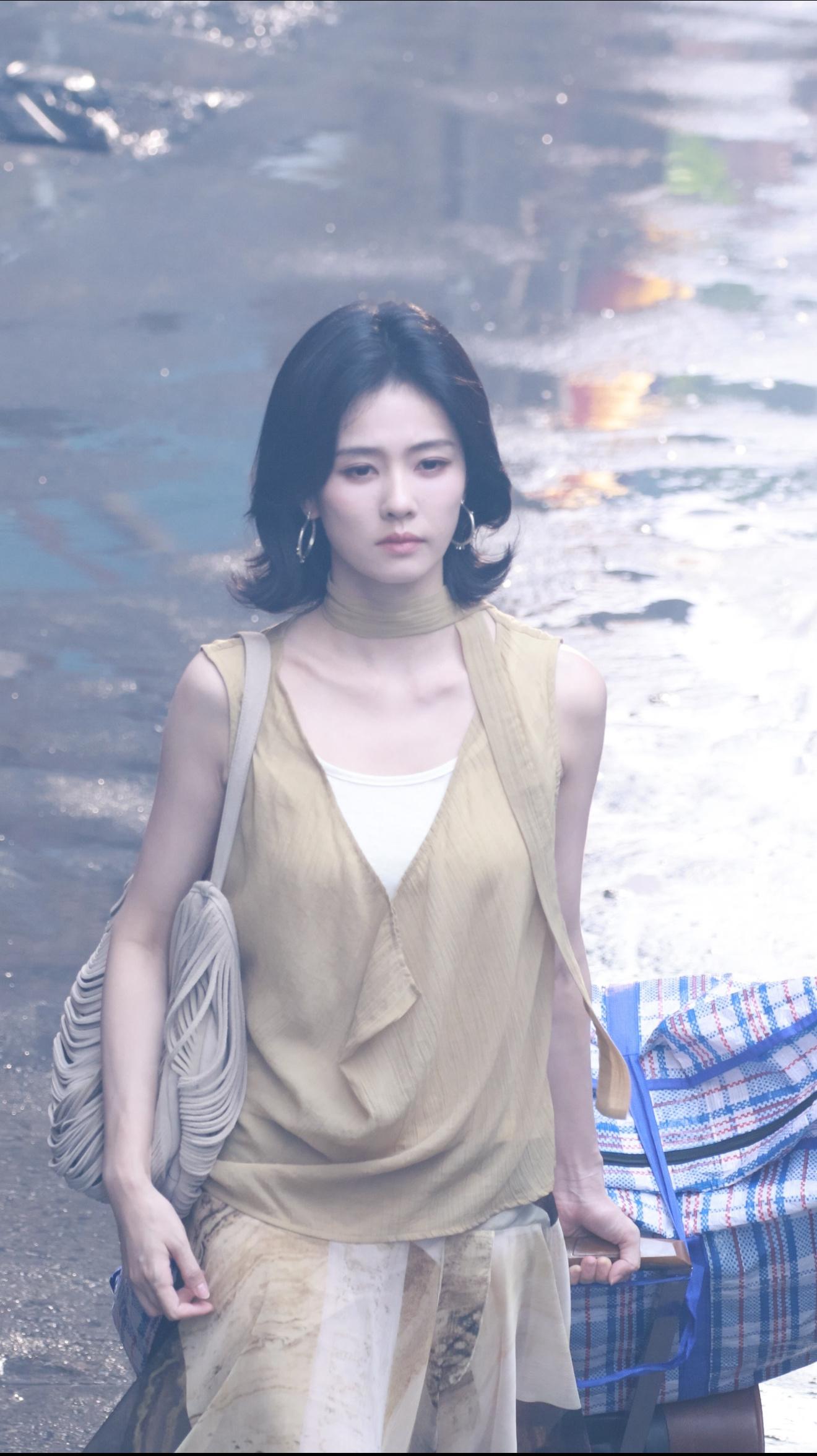 生活不易韵娜搬家吗 