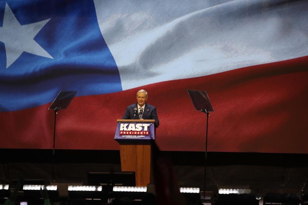 12月14日，智利首都圣地亚哥传来总统选举最终结果，共和党候选人何塞·安东尼奥·