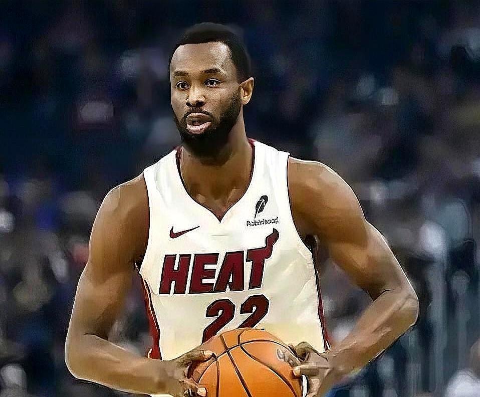 10次出手砍28分，4记三分全中。离开勇士的威金斯，怎么突然开窍了？
 
他在热