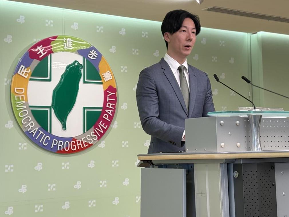 5月22日，针对AMD执行长苏姿丰前一天宣布对台投资超过100亿美元，民进党发言