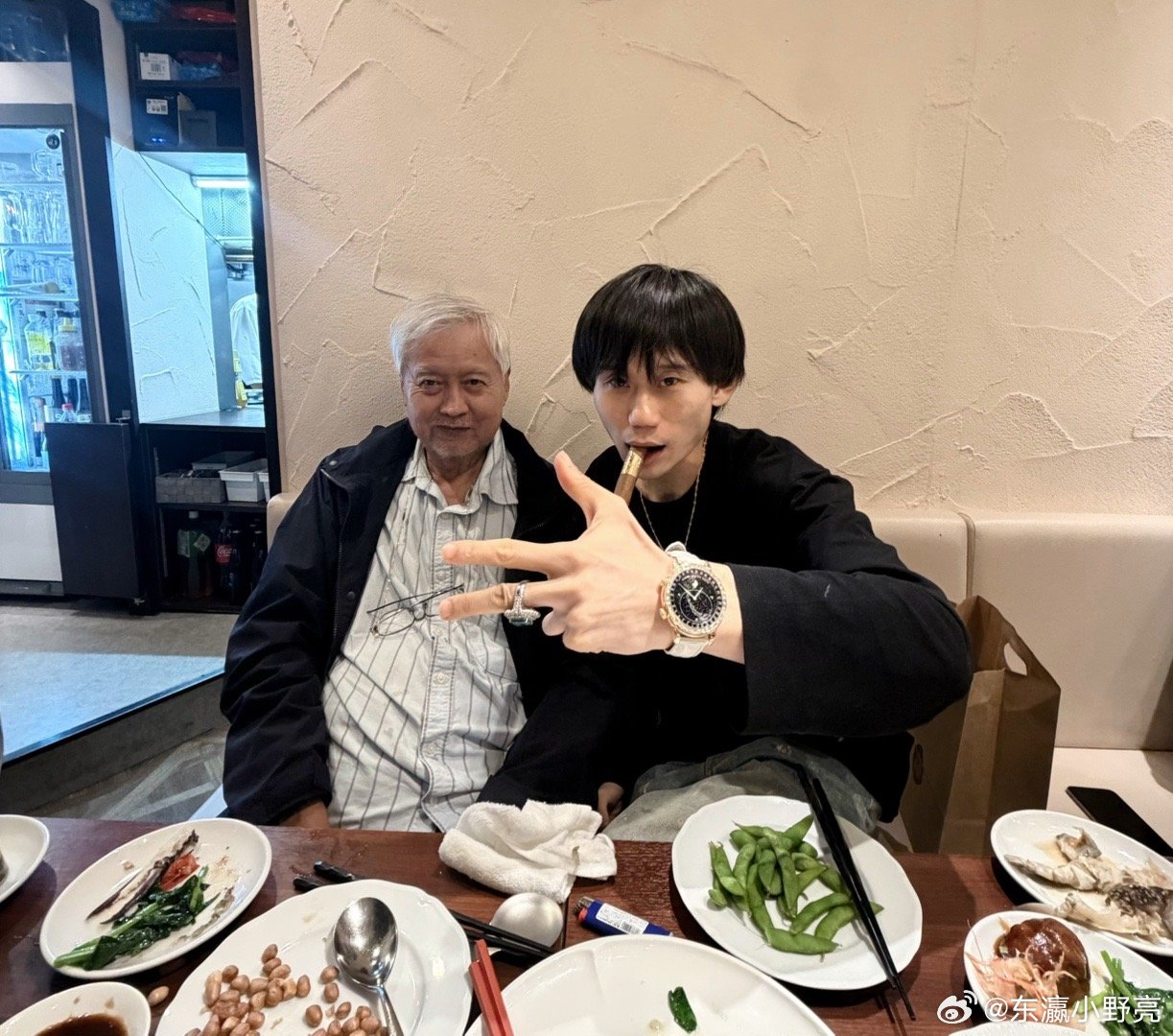 右7是我的姥爷！ 薛蛮子 我二爸西花厅中南🌊 邓颖超抱着长大……其父亲是中国统