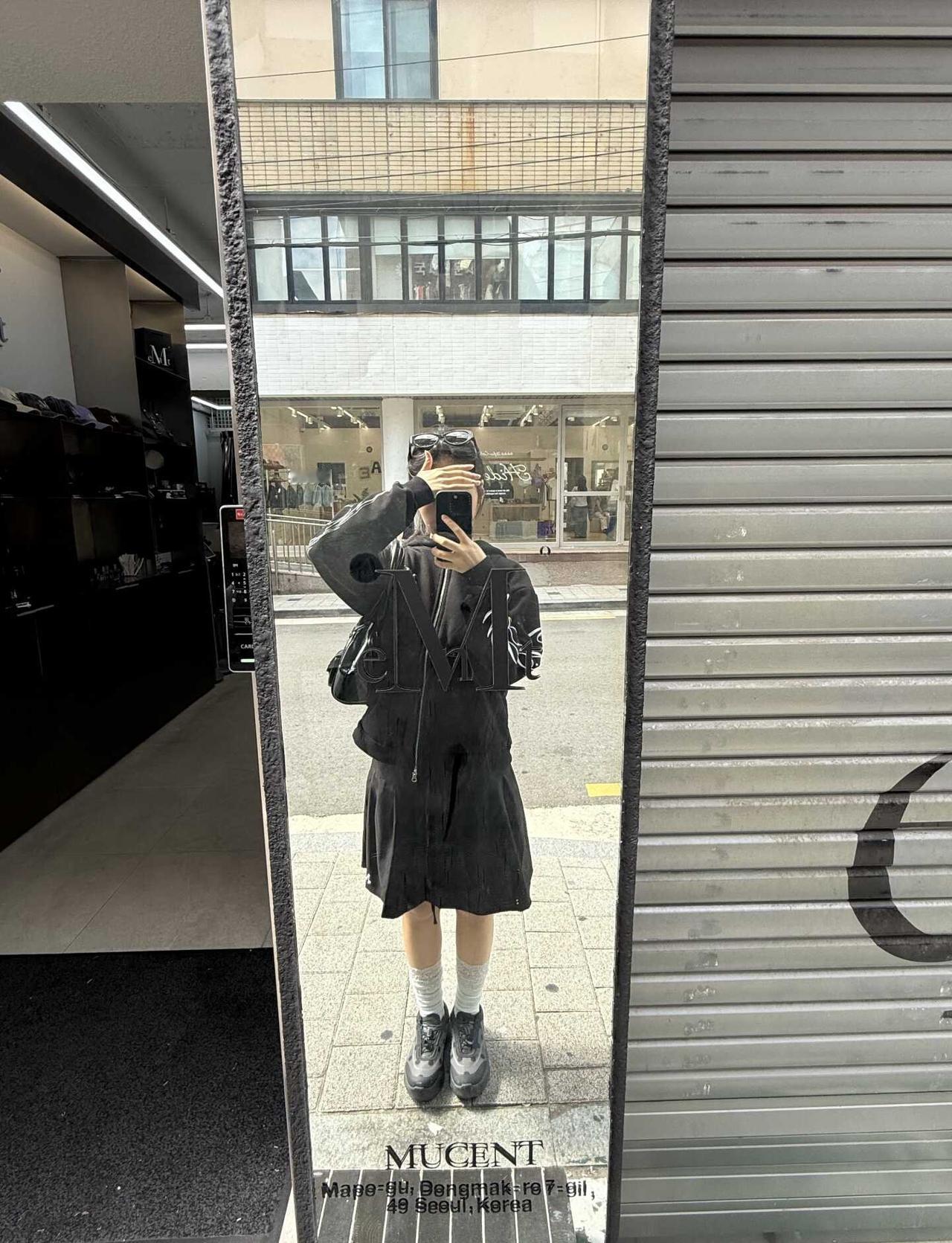 MUCENT 弘大店🇰🇷
今天趁工作日没人去了弘大的MUCENT showr