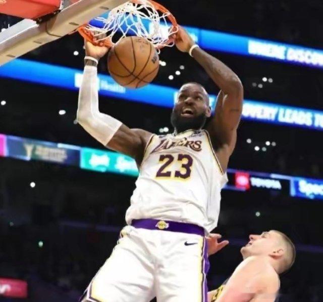 NBA战报：北京时间4月28日NBA季后赛西部首轮第四场，湖人主场迎战掘金。此役